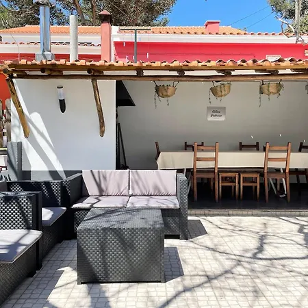 Semesterbostad Pedroso: Nature, Mountains And The Ocean Cascais